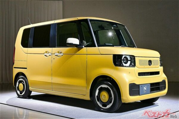 先代に比べてプレーンな印象が強まったホンダN-BOX