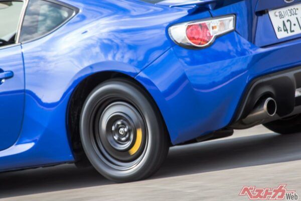 テンパータイヤは装着位置で挙動が変わる!?　実走テストでわかったパンク時に役立つ安全な使い方