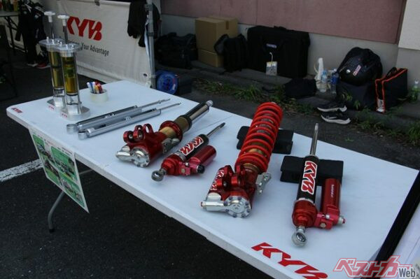 KYBは岐阜県内に3つの工場と4つの関係会社を抱える。現在の岐阜南工場の創設はなんと1943年（当時：岐阜製造所）