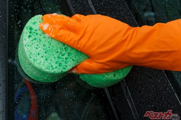 寒さに負けるな！　「愛車の初洗い」はこれで安心！　冬の洗車のマルとバツ