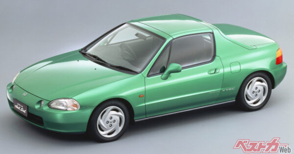 CR-Xデルソル(1992年)…それまでのシャープなスポーツから一転、トランストップと呼ばれる脱着式ルーフをウリにしたカジュアルなムードに生まれ変わったが……。これまた時代を先取りしすぎた
