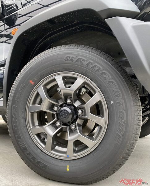 最小回転半径は5.7mと大きめだが、体感的には小回りが利く印象だった