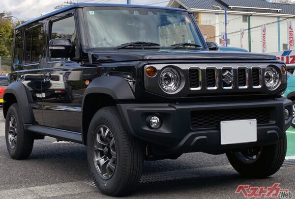 注文から約11か月経った12月19日、ついに筆者のもとにジムニーノマドが納車となった!!