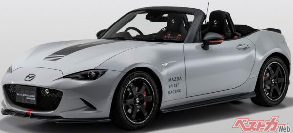 200台限定のMAZDA SPIRIT RACING ROADSTER 12R。専用エアロやTE37、結晶塗装のエンジンフードなど、サーキット走行を前提とした装備が与えられている