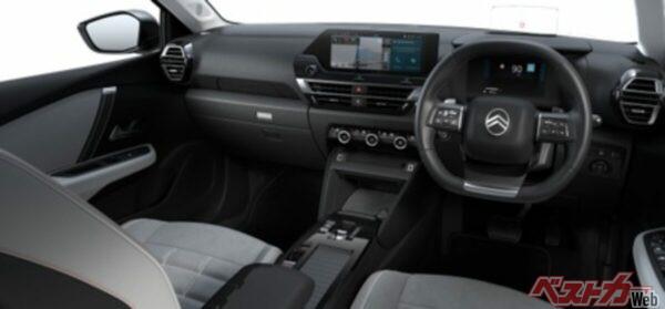 C4 MAX HYBRIDのインテリア。7インチに拡大したインストルメントパネルが視認性を高める