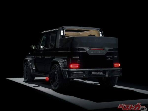 オープンモデルということで、SLKやSLでお馴染みのヘッドレスト内蔵エアスカーフシステムも搭載しているという。