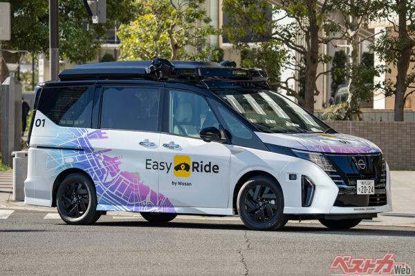 実証実験に使われるセレナ。乗降のしやすさなどから選ばれた