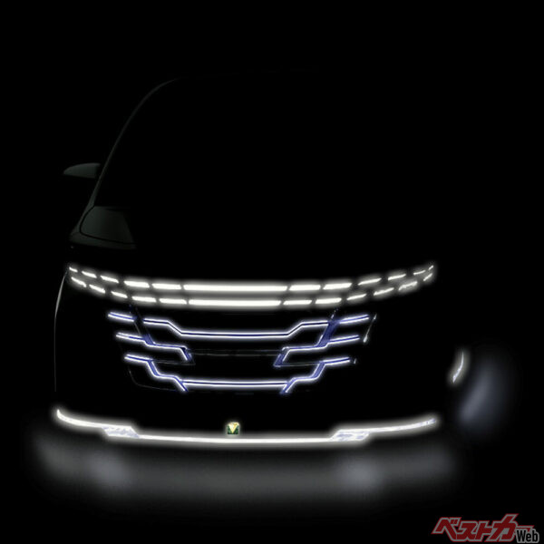 全貌はまだ明らかでないもののアルファードがベースだと推測できる