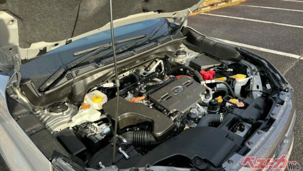 FB25型2.5L水平対向4気筒エンジン（160ps/21.3kgm）にモーター（119.6ps/27.5kgm）を組み合わせたストロングハイブリッドを搭載。WLTCモード燃費は18.4km/L