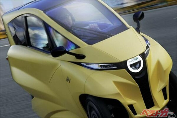 169万8000円は高いか安いか？　バイクみたいに楽しい超小型モビリティ「リーン3」がついに発売！