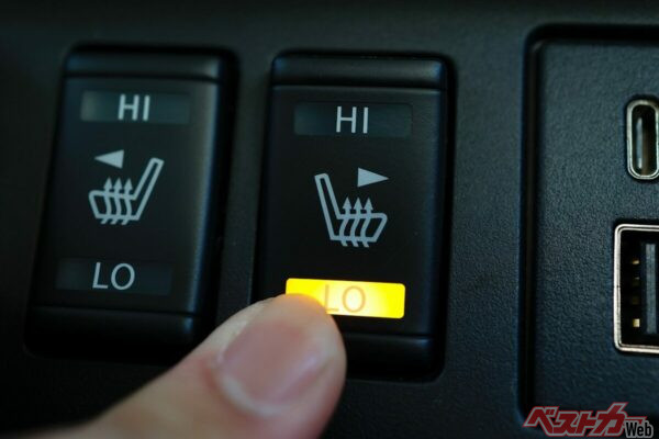 シートヒーターやステアリングヒーターは即効性が高く、非常に有効な装備（PHOTO：Adobe Stock_umaruchan4678）