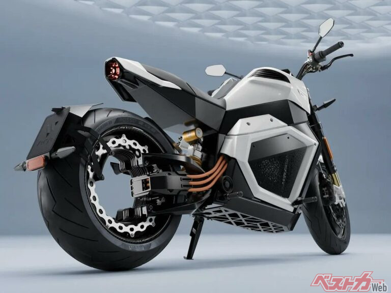 世界初「全固体電池」搭載で5分充電/600km走破！？ ドーナツモーターを後輪に搭載するEVバイク誕生、約546万円で発売へ！