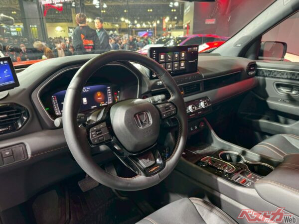 北米で生産された左ハンドル仕様を日本導入予定