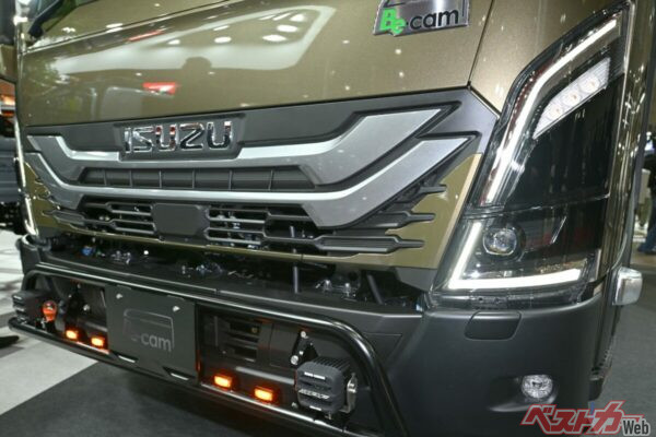 トラックってこんなことできるんか!!　いすゞA &Sが展示するエルフ／エルフミオがハンパなかった