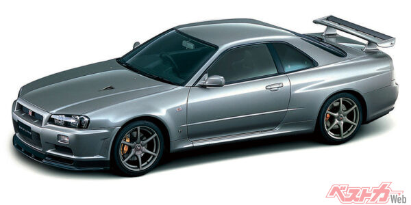 日産 スカイライン R34 GT-R VスペックIIニュル（2002年）。日産が手がけた最後のRB26DETTエンジン搭載車でもある