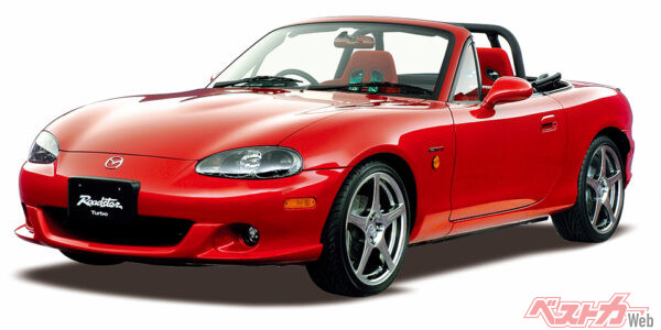 マツダ ロードスターターボ（2004年）。石川島播磨重工業製のターボチャージャーが積まれた