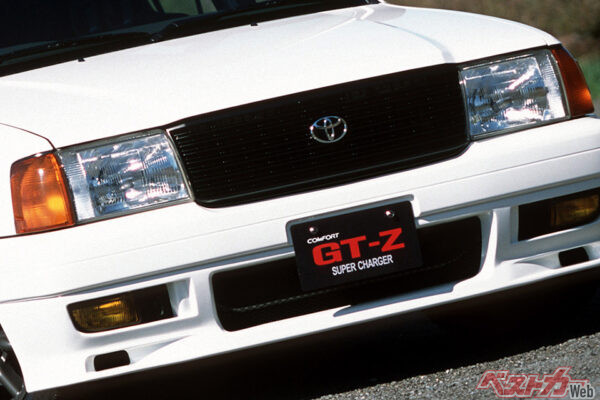 教習車にスーパーチャージャー!?　トヨタ コンフォートの中身に驚愕！　やり過ぎなトヨタ＆レクサスの超ガチスポーツモデル