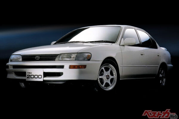 トヨタ TRD2000（1994年）。ブリスターフェンダーも装着されており、全幅もワイド化。迫力のある外観が魅力的