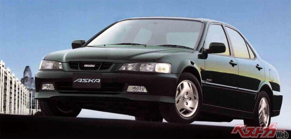 4代目いすゞ アスカ