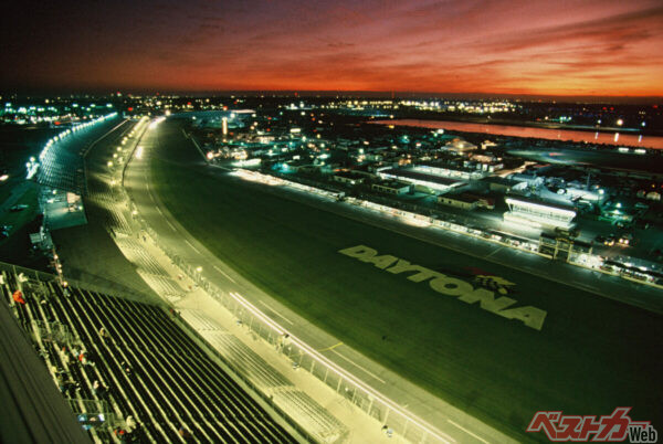 クルマもモタスポも人気上昇中!!　でもサーキットってなんか近寄りがたい!?　ならアフターシックス導入もアリじゃない!?