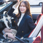 笑顔がめちゃかわいい！ 「グラドル界一の黄金比ボディ」名取くるみが絶対譲れなかった愛車の条件とは？