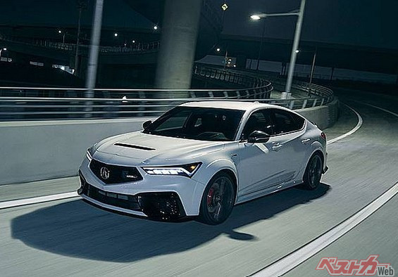 ホワイトのボディカラーもいい