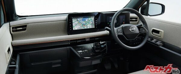 ハイブリッド車やBEVでは、エンジン音がないことでアクセルペダルを踏み込みすぎる可能性があるため、加速に連動して周波数を変えて「速度変化を表すサウンド」を流すようにしている