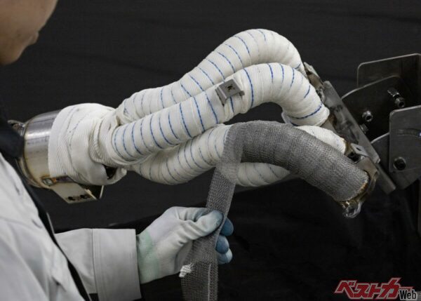 黄色くしたくないけど、走るとその色の変化は勲章になる白いバンテージ