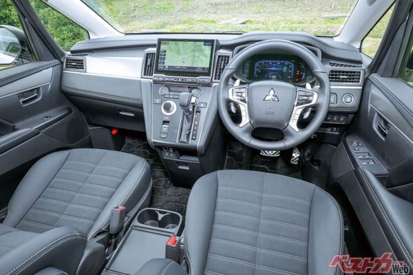 三菱の切り札「S-AWC」を採用し、デリカD:5の持ち味である走破性にさらに磨きがかかった