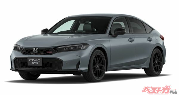 かつてはコンパクトカーの代表だったシビックも今や中型車。ナンバー区分も小型車（5ナンバー）から普通車（3ナンバー）へと変わっている