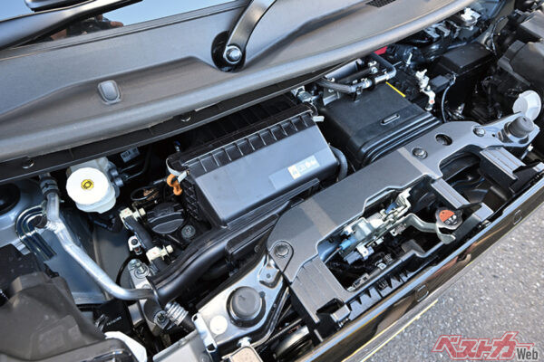 エンジン、CVTはキャリーオーバーだが、改良により質感を上げている。ターボは64ps/10.2kgmだ