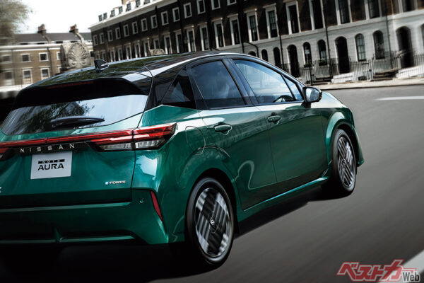 普通のカーブを普通に曲がるだけでも、やらなければいけないことは多い