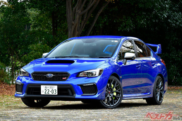 2014年登場の初代スバル WRX STI。中古車相場：約200万～1200万円