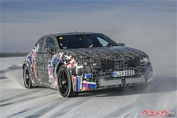 ノイエクラッセベースの新型M車両。ウッホー鳥肌が立つぜ！