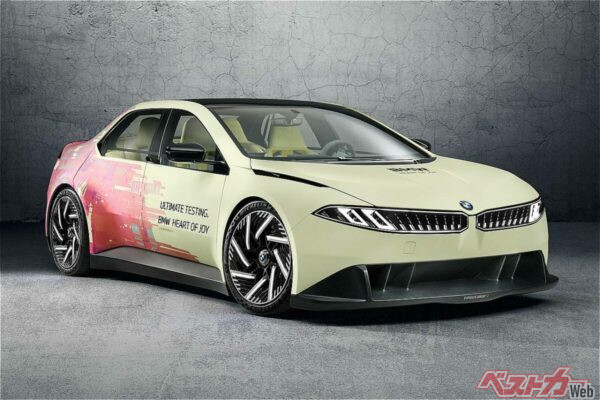 こちらはノイエクラッセプロトタイプ。Mモデルはさらに過激になるはず！