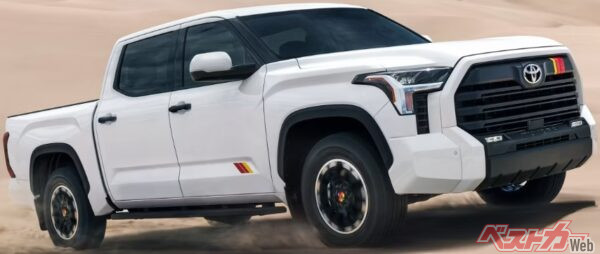 圧倒的な存在感を放つ米国仕様のタンドラ。日本だと、広大で見通しのよい直線路が続く北海道のような土地を走る姿がよく似合いそうだ