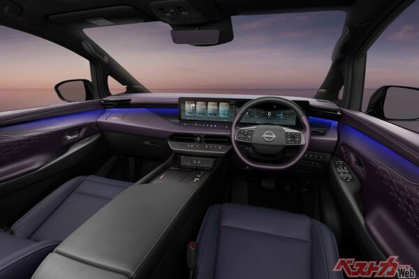 14.3インチ×2枚の大型ディスプレイやオットーマン付きプレミアムシートを採用。豪華さよりも「洗練」を重視した室内空間が印象的だ