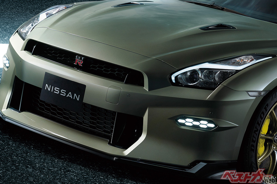 GT-Rが700万円台で買える?? 生産終了R35初期型の落とし穴と中古相場の現実