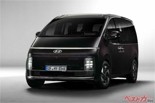 ブリュッセルモーターショーでヴェールを抜いたスターリア エレクトリック