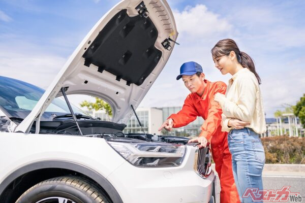 ジャンプスタートは可能だが、接続順序や使用する端子を誤るとトラブルの原因に。必ず取扱説明書を確認したい（PHOTO：Adobe Stock_metamorworks）