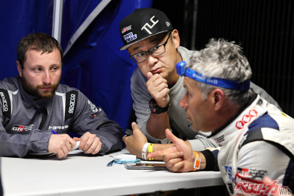 チームの監督やドライバー、ナビゲーターなどはトヨタ車体の社員の中から選出さメンバーとなる