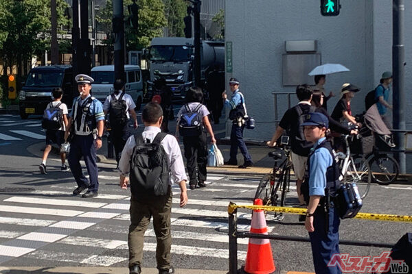 自転車の取り締まりに警察の手が足りるかは疑問ながら、ようやく青切符導入となる