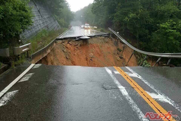道路インフラの老朽化が深刻で、全国で道路陥没事故などが頻発している