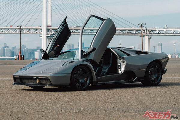 エキセントリカ V12（イタリア）