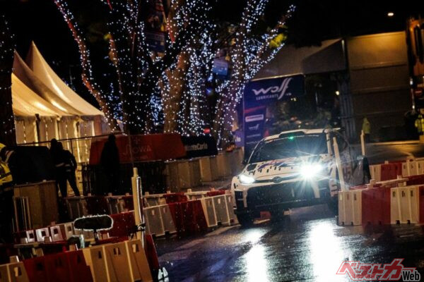 強烈な加速とレーシングサウンドを響かせてF1でも使われるモナコの市街地を疾走するGRヤリスラリー2 H2