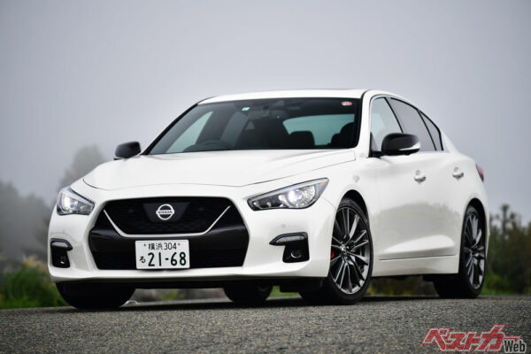 ランドクルーザー以上に環境性能割がかかる日産 スカイライン400R。スカイラインだけに憧れる者も多いが、お金がかかるのも事実