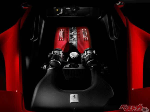 フェラーリ最後の自然吸気のV8エンジンを積んでいた458イタリア。「名機」として今後はさらに評価を高めていくと言われている。
