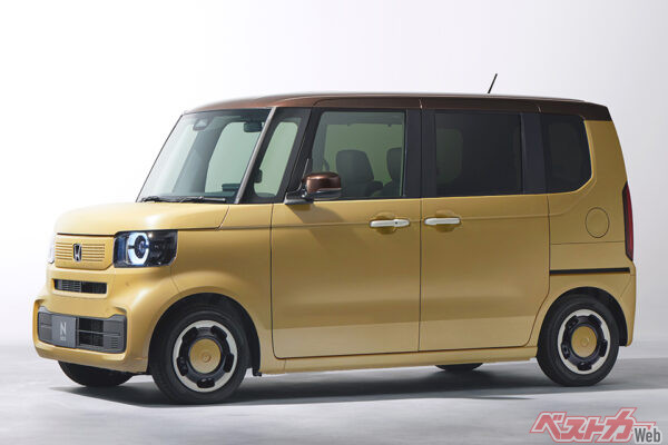 2025年1~11月の販売ランキング第1位はホンダ N-BOX。トップ3はすべて軽自動車で、全高が1700mmを超えるボディにスライドドアを装着したスーパーハイトワゴンだ