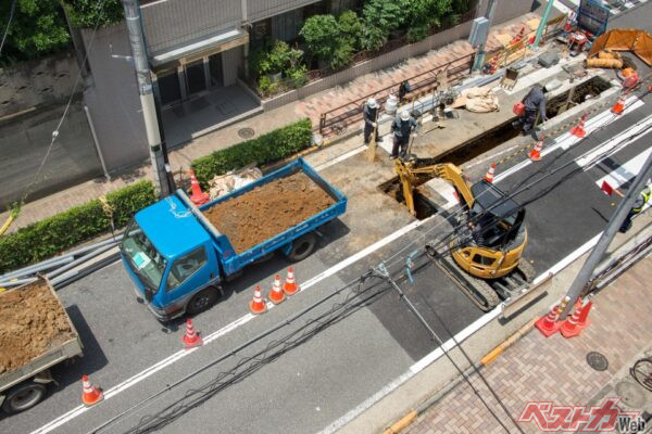 埼玉県八潮市での道路陥没事故もあったり……道路インフラの老朽化が深刻すぎる件