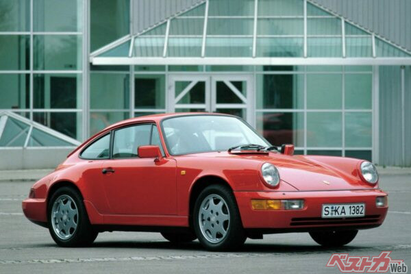ポルシェ 911(964型)カレラ2。ATであってもマニュアルシフト操作のできる「ティプトロニック」が搭載されていた